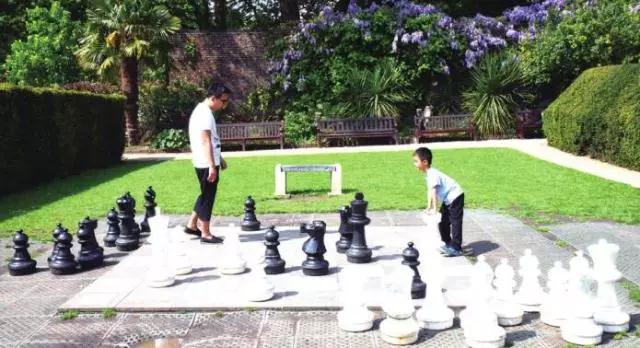 自費(fèi)出書(shū)