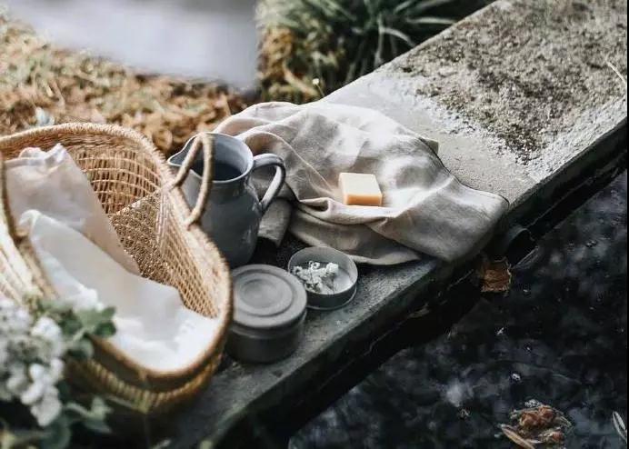 一本“疼”的書《唯愿所有的疼，都能開出一朵花》出版